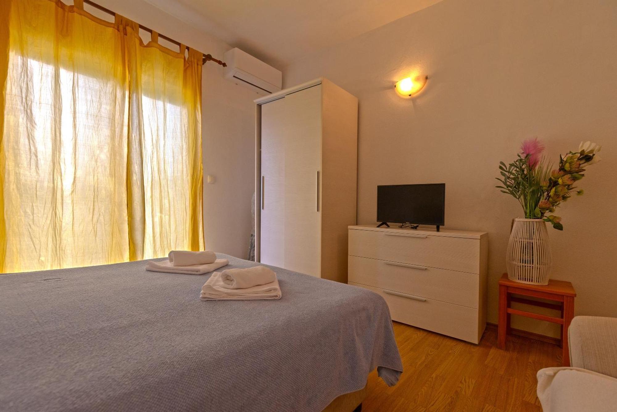 Apartments By The Sea Zuronja, Peljesac - 10137 Brijesta Ruang foto