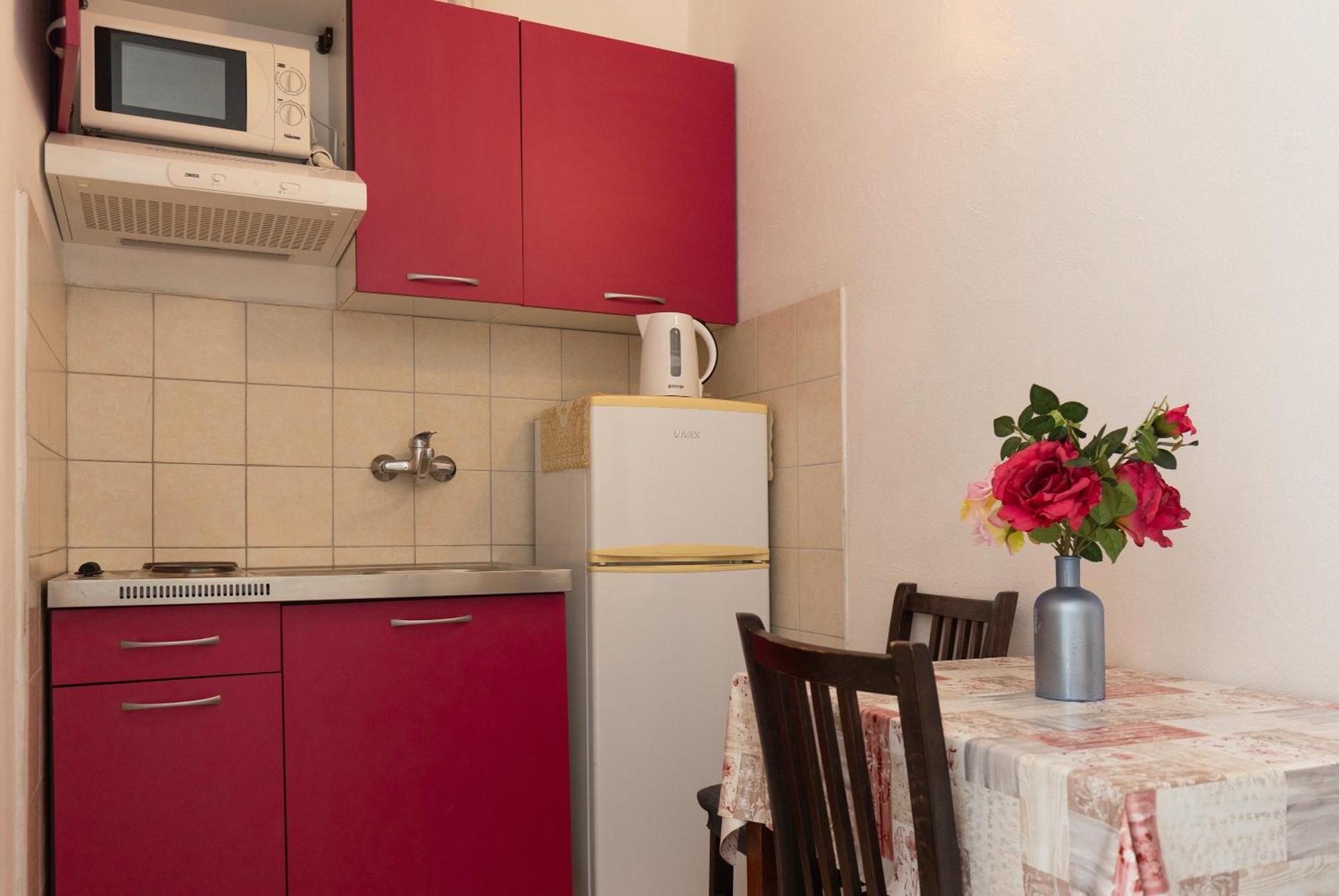 Apartments By The Sea Zuronja, Peljesac - 10137 Brijesta Bagian luar foto