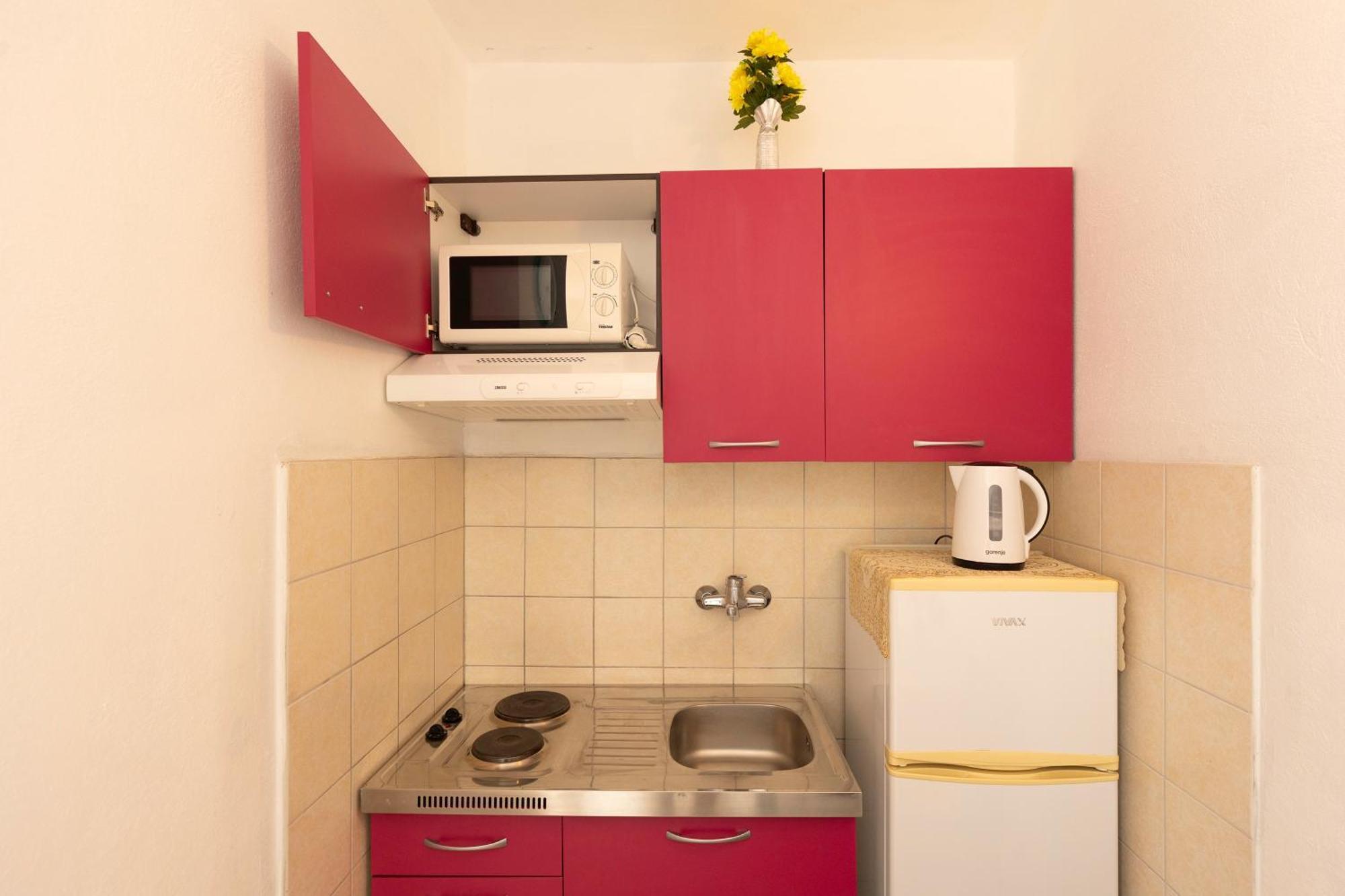 Apartments By The Sea Zuronja, Peljesac - 10137 Brijesta Bagian luar foto